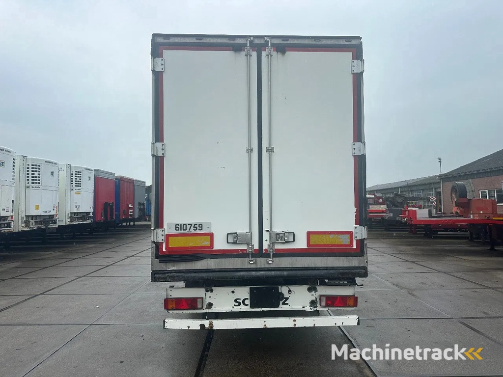 Schmitz Cargobull Schmitz Cargobull PRICES FROM €6950 TO €8950,- 40 X CARRIER 1850 MT D/E SAF AXELS