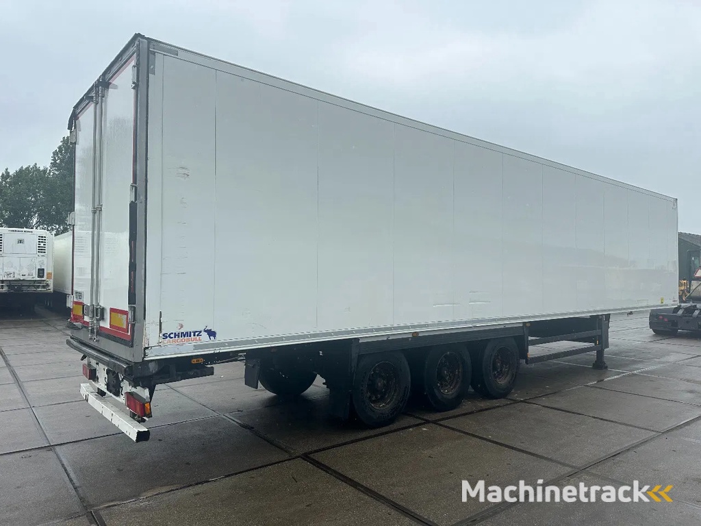 Schmitz Cargobull Schmitz Cargobull PRICES FROM €6950 TO €8950,- 40 X CARRIER 1850 MT D/E SAF AXELS