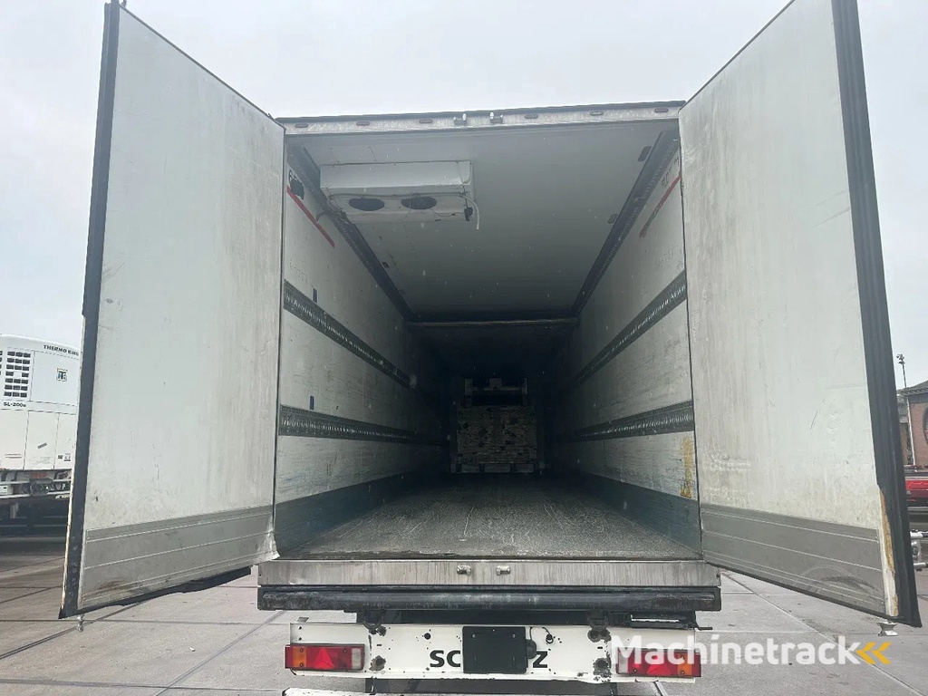 Schmitz Cargobull Schmitz Cargobull PRICES FROM €6950 TO €8950,- 40 X CARRIER 1850 MT D/E SAF AXELS