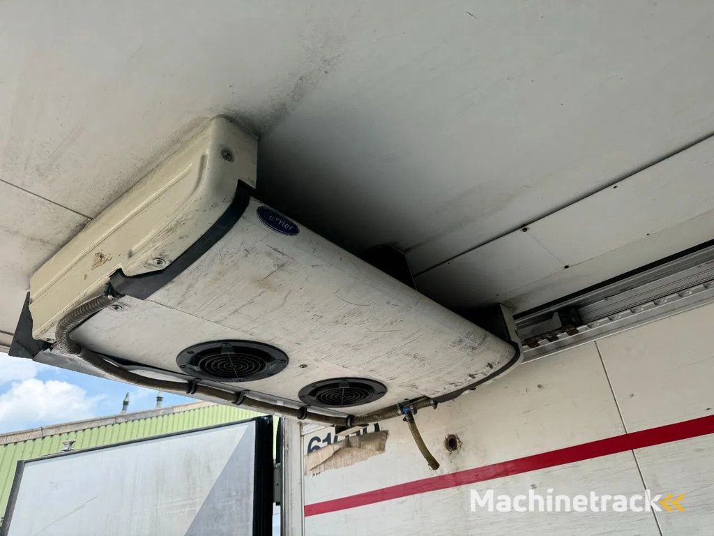 Schmitz Cargobull Schmitz Cargobull PRICES FROM €6950 TO €8950,- 40 X CARRIER 1850 MT D/E SAF AXELS