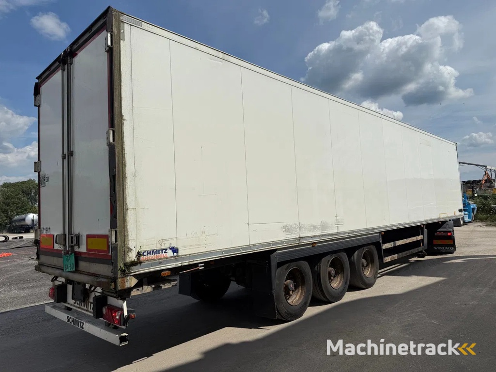 Schmitz Cargobull Schmitz Cargobull PRICES FROM €6950 TO €8950,- 40 X CARRIER 1850 MT D/E SAF AXELS