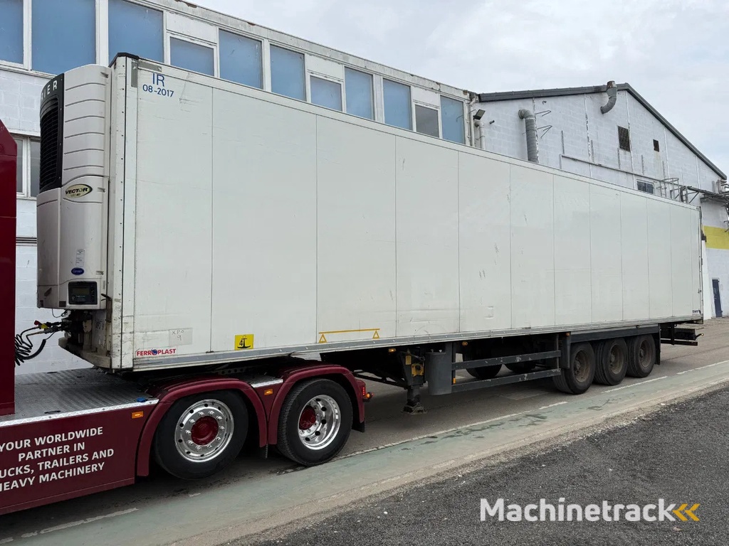 Schmitz Cargobull Schmitz Cargobull PRICES FROM €6950 TO €8950,- 40 X CARRIER 1850 MT D/E SAF AXELS