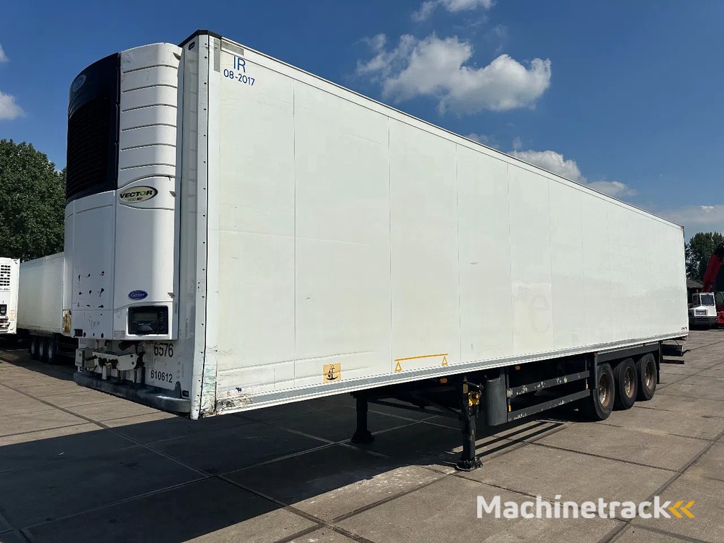 Schmitz Cargobull Schmitz Cargobull PRICES FROM €6950 TO €8950,- 40 X CARRIER 1850 MT D/E SAF AXELS