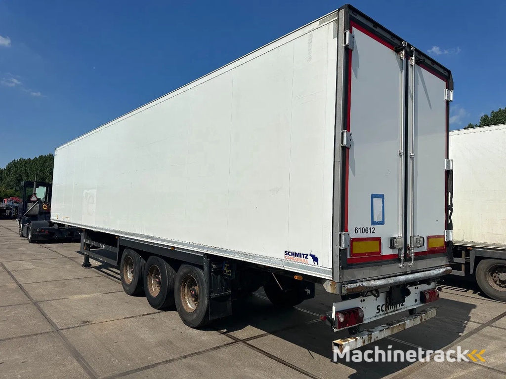 Schmitz Cargobull Schmitz Cargobull PRICES FROM €6950 TO €8950,- 40 X CARRIER 1850 MT D/E SAF AXELS