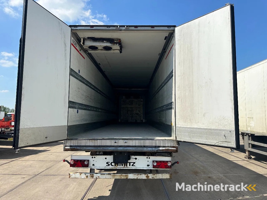 Schmitz Cargobull Schmitz Cargobull PRICES FROM €6950 TO €8950,- 40 X CARRIER 1850 MT D/E SAF AXELS