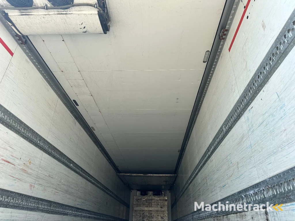 Schmitz Cargobull Schmitz Cargobull PRICES FROM €6950 TO €8950,- 40 X CARRIER 1850 MT D/E SAF AXELS