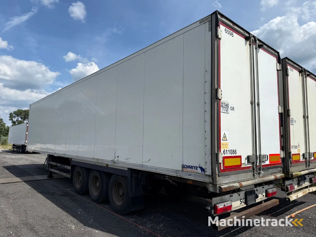 Schmitz Cargobull Schmitz Cargobull PRICES FROM €6950 TO €8950,- 40 X CARRIER 1850 MT D/E SAF AXELS