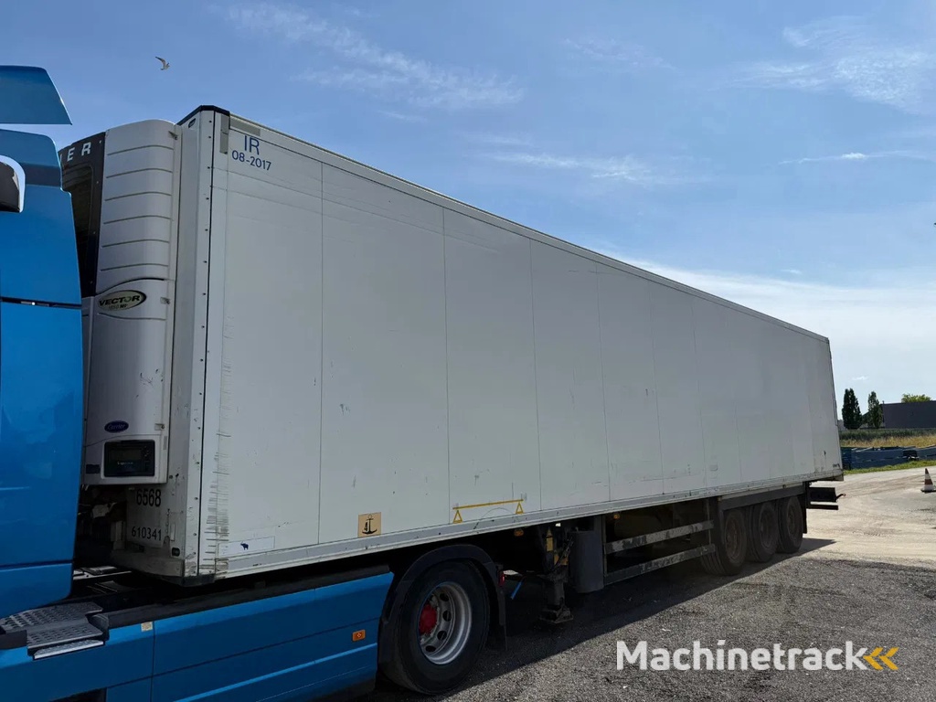 Schmitz Cargobull Schmitz Cargobull PRICES FROM €6950 TO €8950,- 40 X CARRIER 1850 MT D/E SAF AXELS