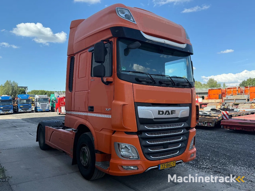 DAF XF 450 4X2 EURO 6 SKIRTS STANDKLIMA
