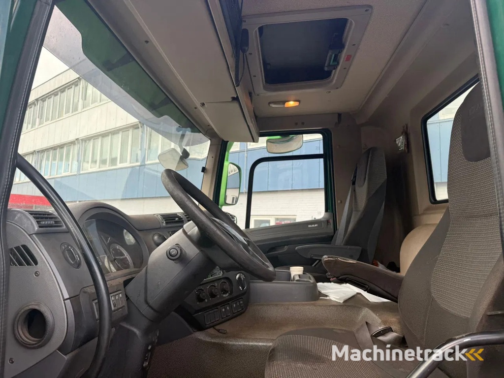 DAF CF 400 6X2 EURO 6 - ONLY 689.209 KM + STEERING AXLE