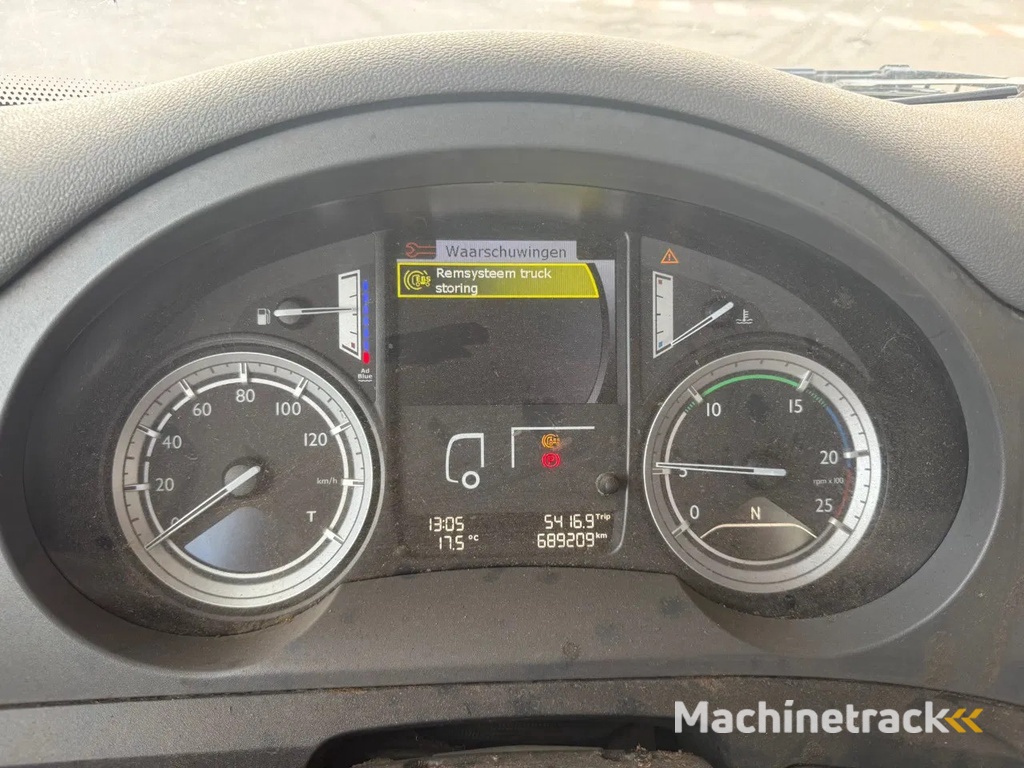 DAF CF 400 6X2 EURO 6 - ONLY 689.209 KM + STEERING AXLE