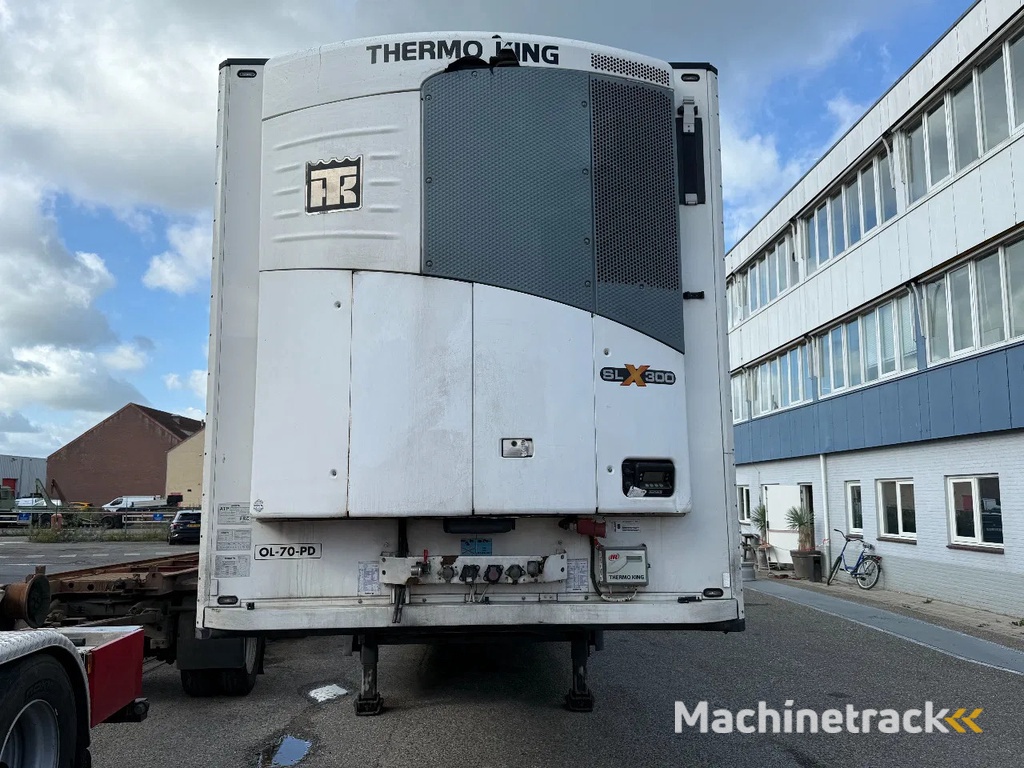 Schmitz Cargobull SKO24 + THERMOKING SLX 300 D&E