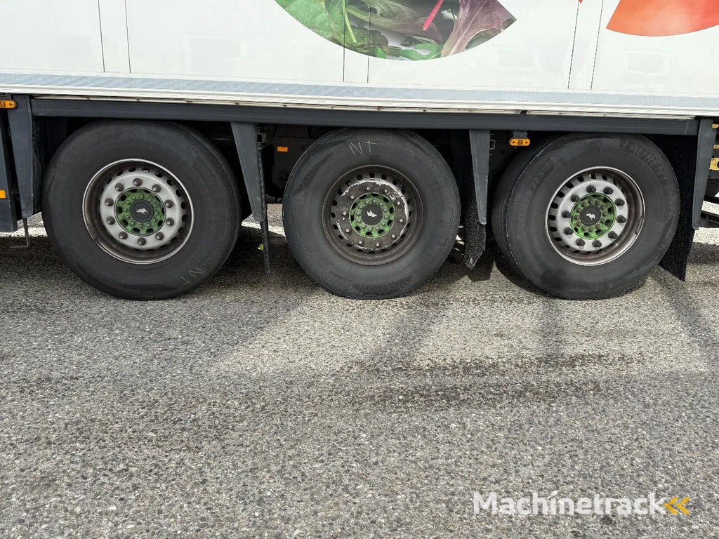 Schmitz Cargobull SKO24 + THERMOKING SLX 300 D&E