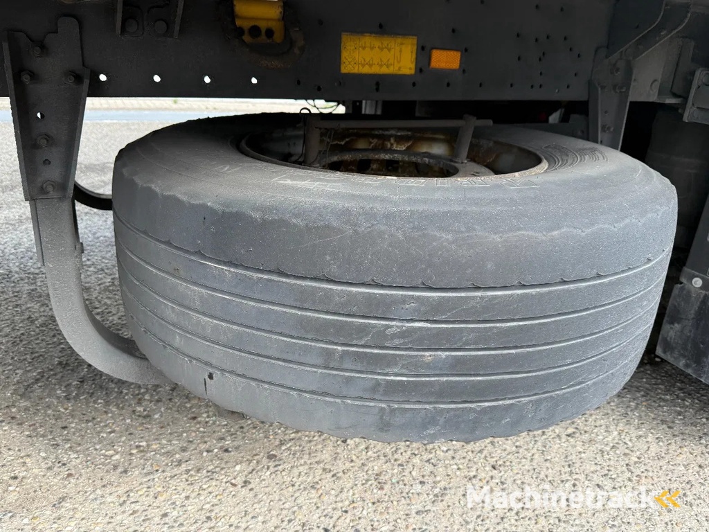 Schmitz Cargobull SKO24 + THERMOKING SLX 300 D&E