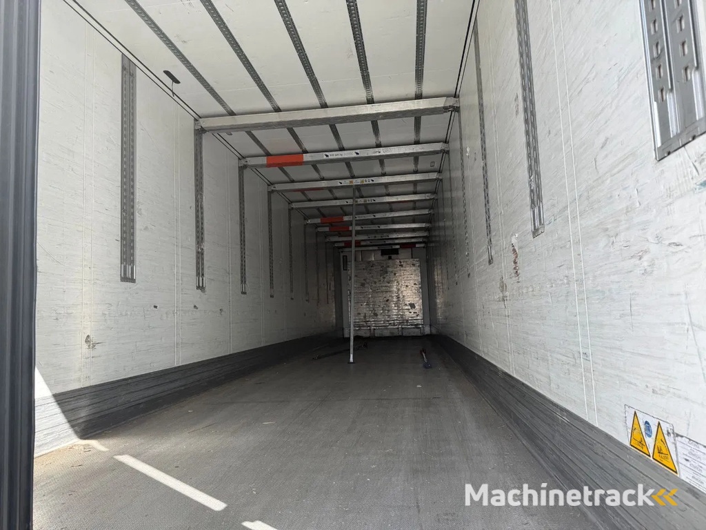 Schmitz Cargobull SCB*S3B + THERMOKING SLXE 300 D&E