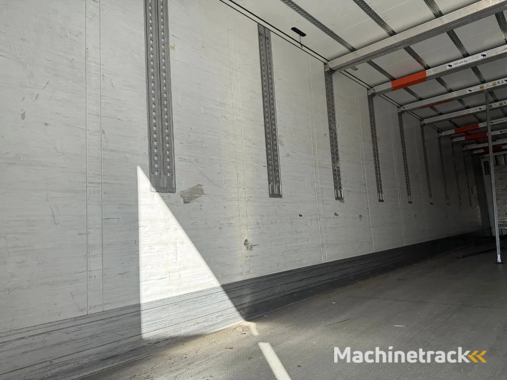 Schmitz Cargobull SCB*S3B + THERMOKING SLXE 300 D&E