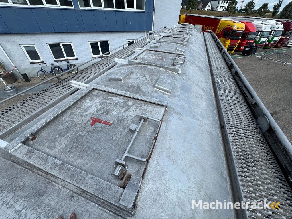 DAF CF 85.360 8X2 EURO 5 + TANK 32.700 LITER - LAMBRECHT