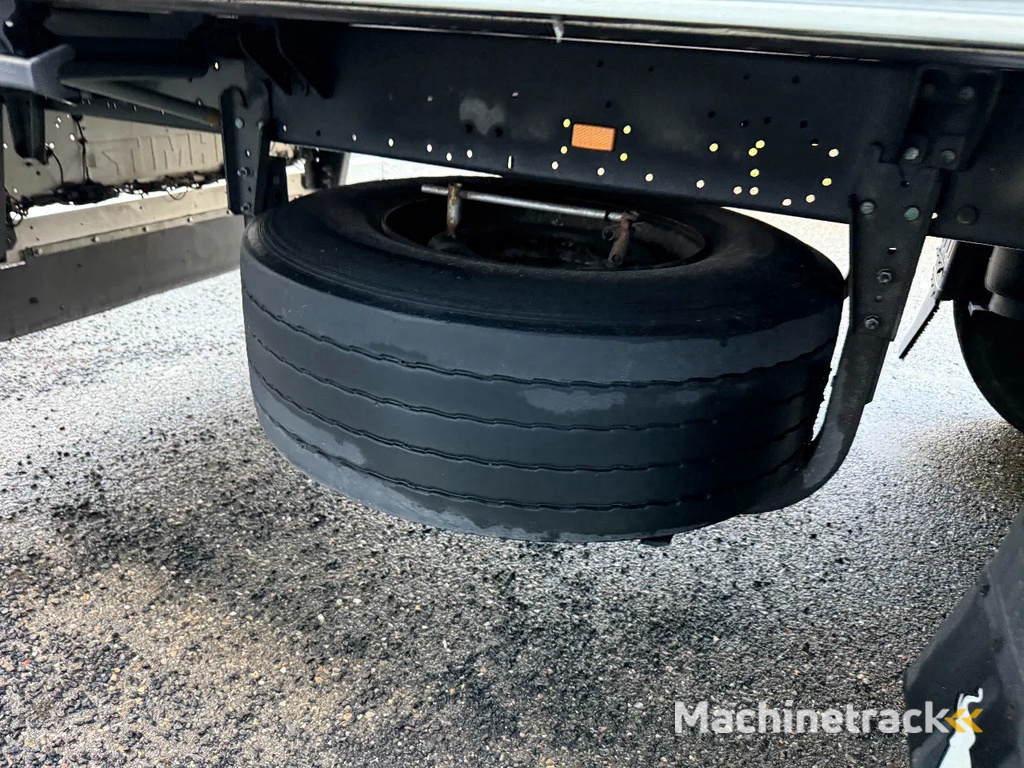 Schmitz Cargobull SKO24 + THERMOKING SLX 300 D&E