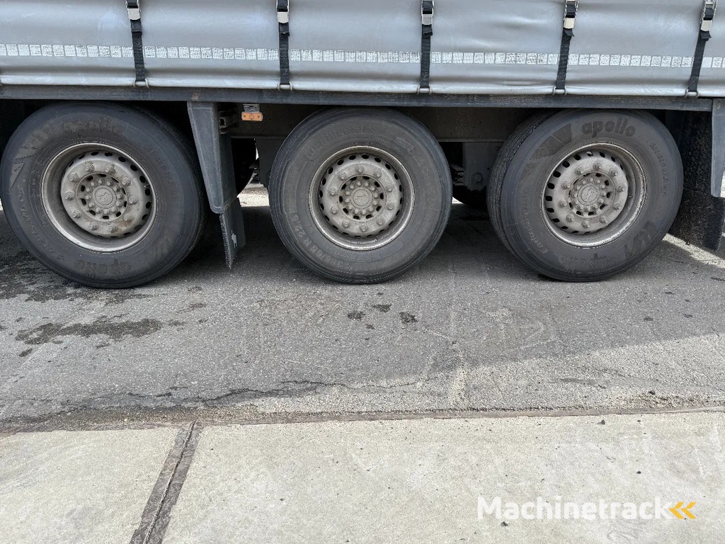 Schmitz Cargobull SCB*S3T - DISC BRAKES + SLIDING ROOF