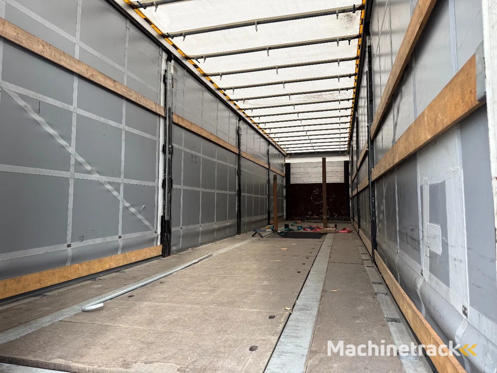 Schmitz Cargobull SCB*S3T - DISC BRAKES + SLIDING ROOF