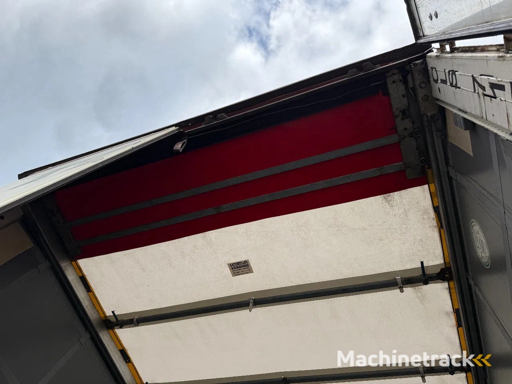 Schmitz Cargobull SCB*S3T - DISC BRAKES + SLIDING ROOF