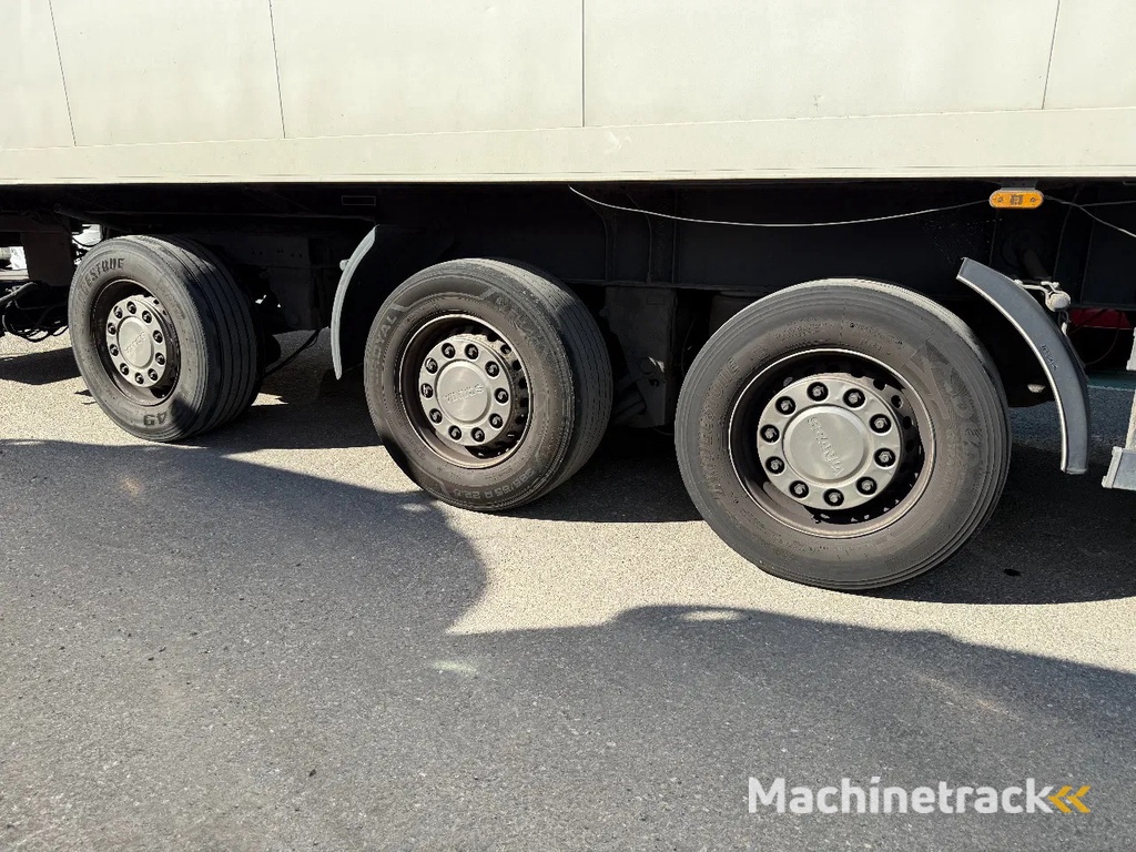 Schmitz Cargobull SKO24 + CARRIER VECTOR 1800 D&E + DHOLLANDIA LIFT