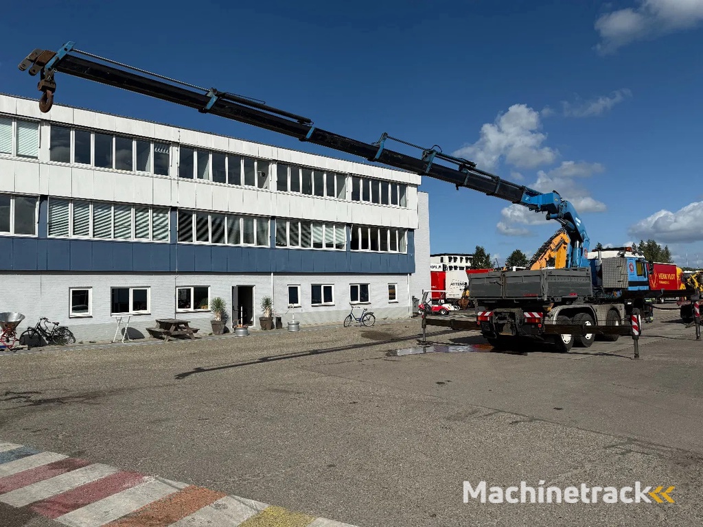 MAN 33.463 33-463 8x4 met 62 effer kraan 6x uitschuifbaar