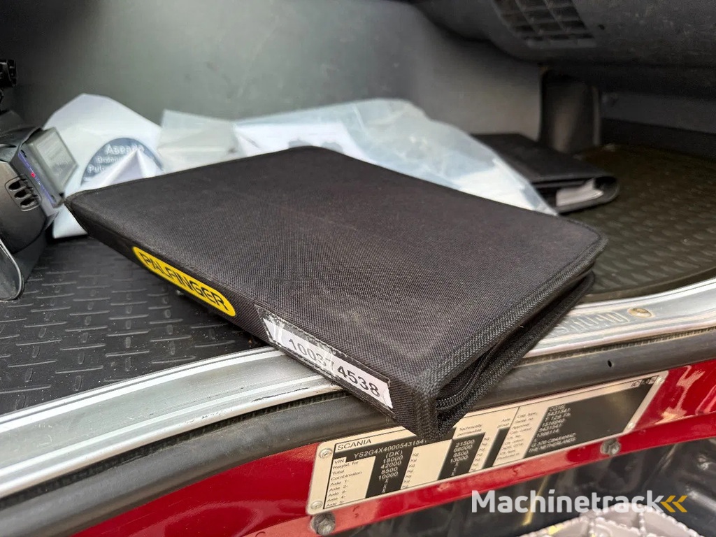 Scania G370 4X4 EURO 6 + 3-SIDE TIPPER + PALFINGER PK9002 + REMOTE