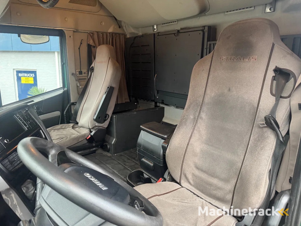 Iveco Stralis 460 4X2 EURO 6 SKIRTS AIRCO RADIO