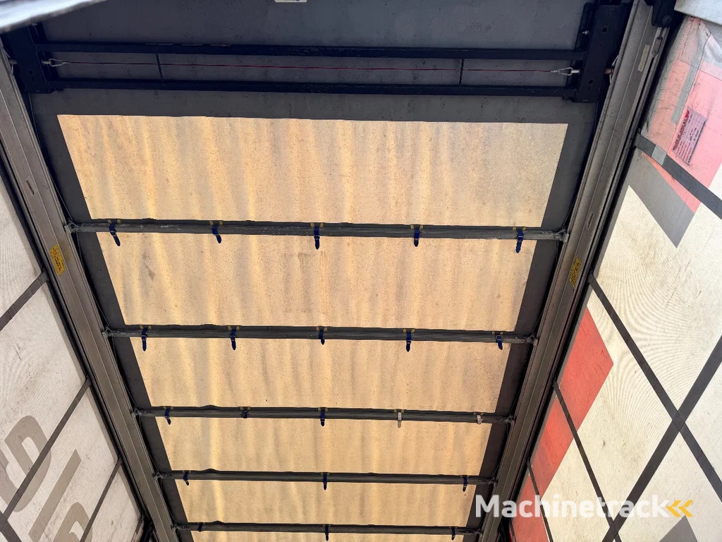 Krone SD 3 AXLE DRUM BRAKES SLIDING ROOF