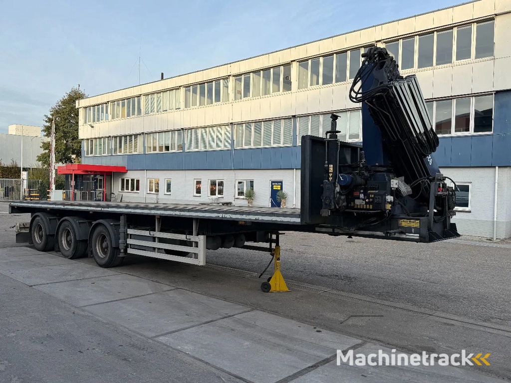 TURBO'S HOET 3 AXLE + AMCO-VEBA V929 6S CRANE + REMOTE