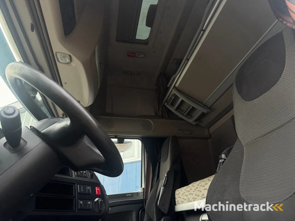 DAF XF 460 4X2 EURO 6 SKIRTS SPOILERS DOUBLE TANK