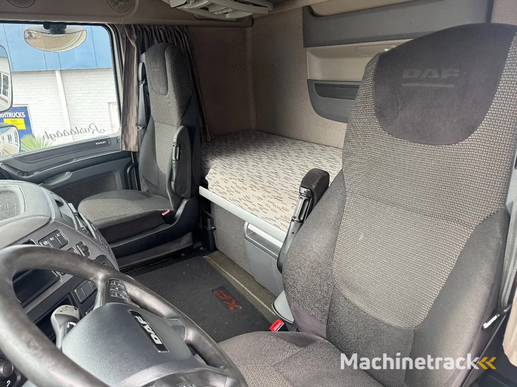 DAF XF 460 4X2 EURO 6 MX ENGINE BRAKE SKIRTS AIRCO