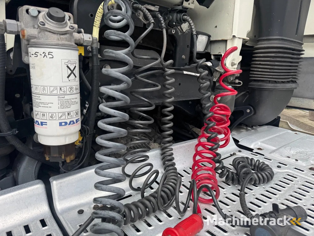 DAF XF 460 4X2 EURO 6 MX ENGINE BRAKE SKIRTS AIRCO