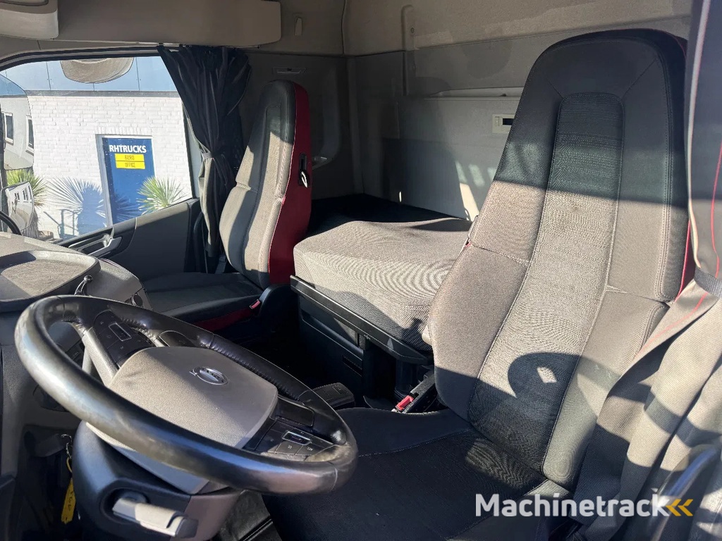 Volvo FH 460 6X2 EURO 6 CHASSIS 2021 STEERING AXLE SKIRTS