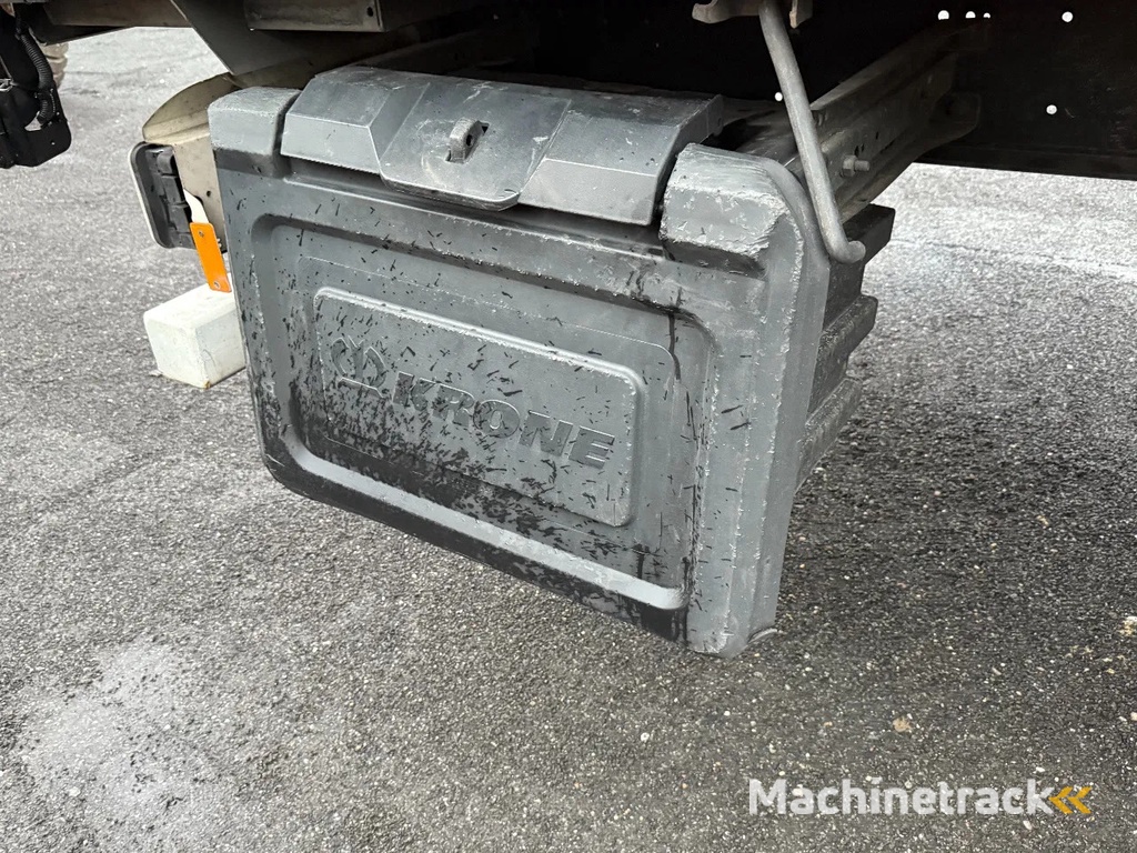 Krone SD - 3 AXLE + SLIDING ROOF