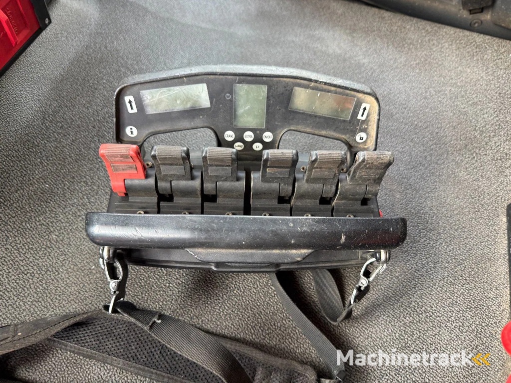 Renault Premium 430 8X4 EEV + HIAB 477 E-7 HIPRO + REMOTE