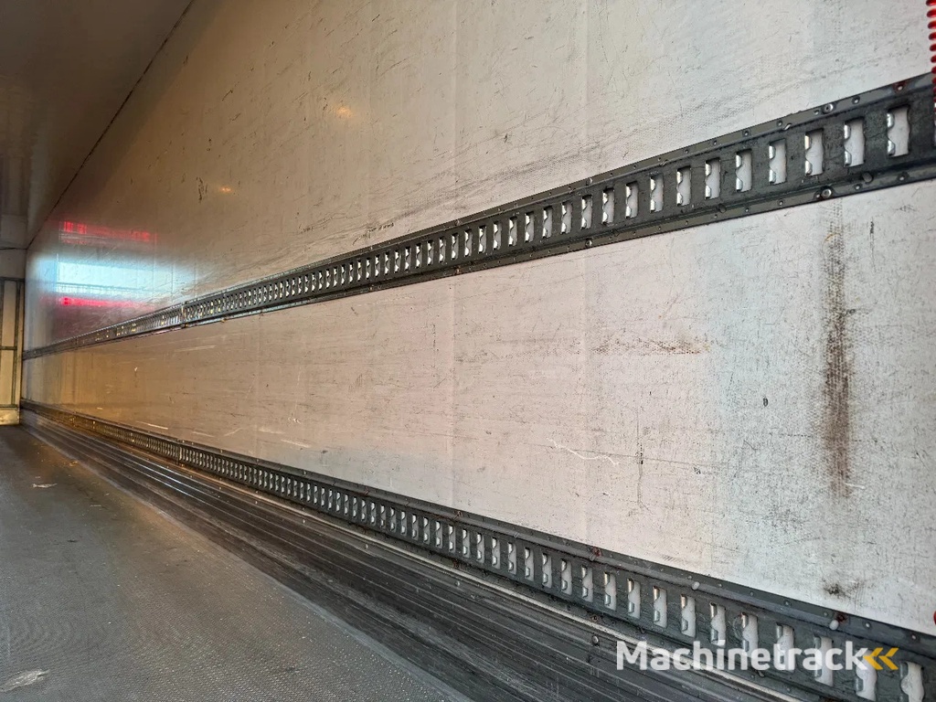 Chereau 2 AS - SAF - ISOLATED BOX + DHOLLANDIA LIFT 2.000 KG