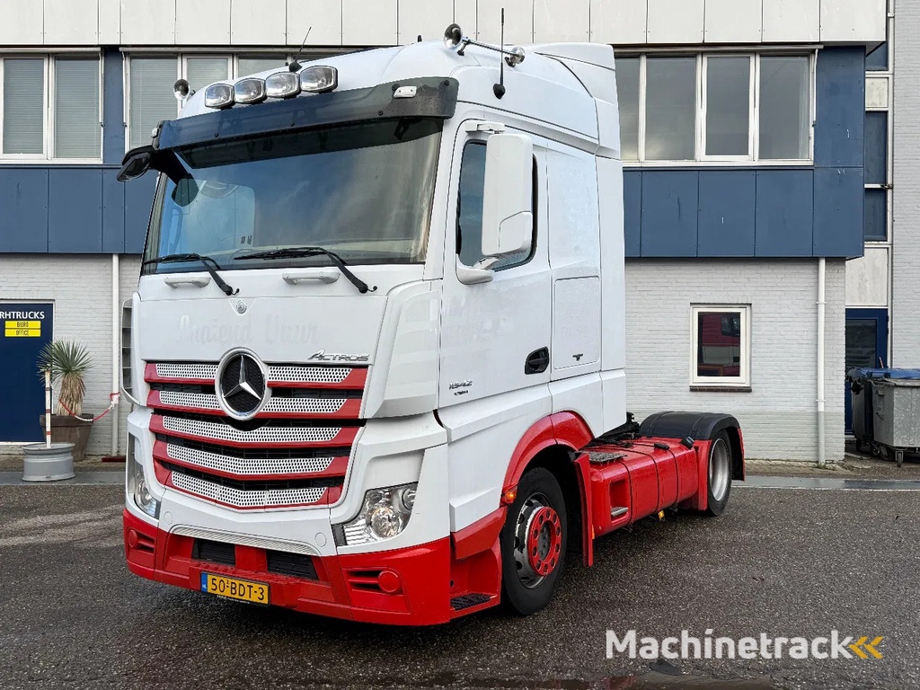 Mercedes-Benz Actros 1842 4X2 MEGA + LIFTING DISH (HEFSCHOTEL)