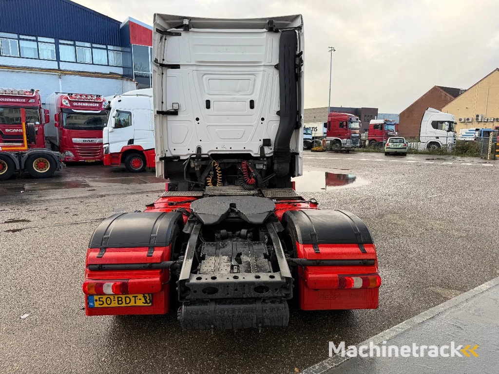 Mercedes-Benz Actros 1842 4X2 MEGA + LIFTING DISH (HEFSCHOTEL)