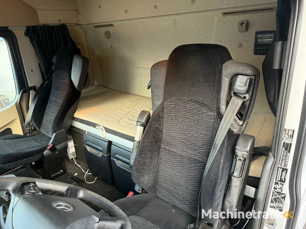 Mercedes-Benz Actros 1842 4X2 MEGA + LIFTING DISH (HEFSCHOTEL)