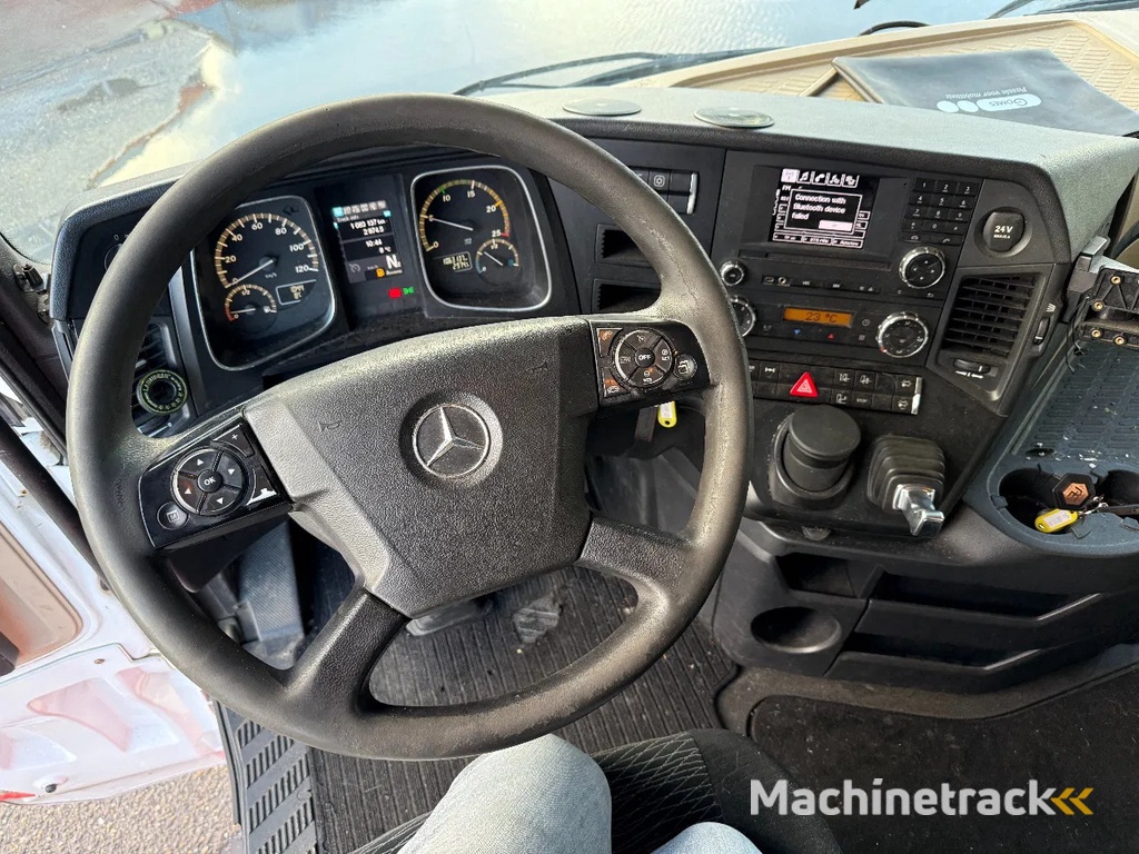 Mercedes-Benz Actros 1842 4X2 MEGA + LIFTING DISH (HEFSCHOTEL)