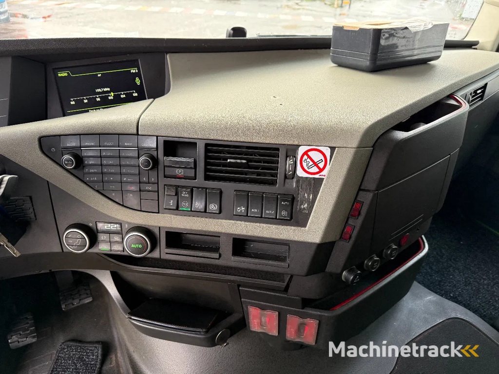 Volvo FH 460 4X2 EURO 6 + I-Shift + I-ParkCool + FULL SPOILERS