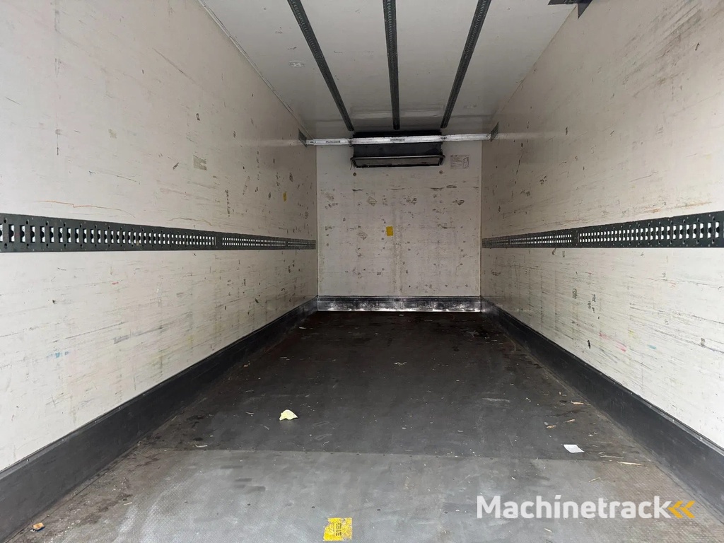 Volvo FE 280 6X2 EURO 6 DHOLLANDIA 2500 KG THERMO KING COOL UNIT