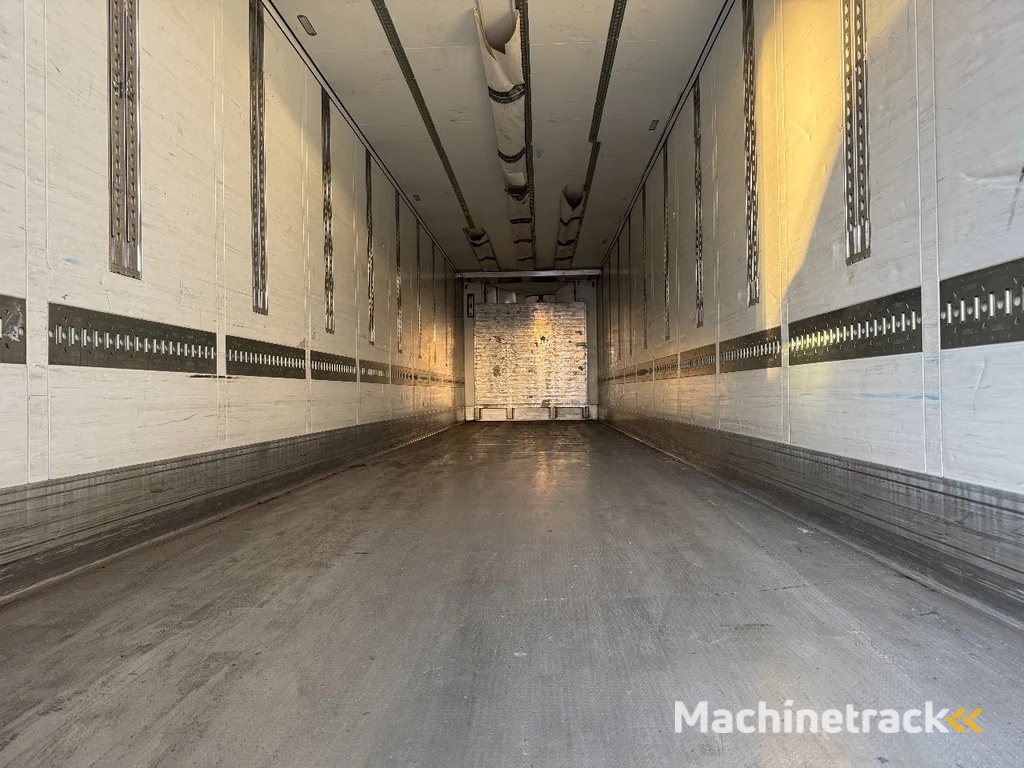 Schmitz Cargobull SKO THERMO KING SLX300 DISC BRAKES DOPPELSTOCK