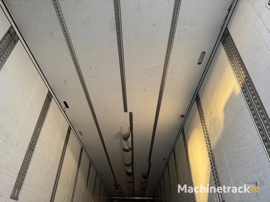 Schmitz Cargobull SKO THERMO KING SLX300 DISC BRAKES DOPPELSTOCK