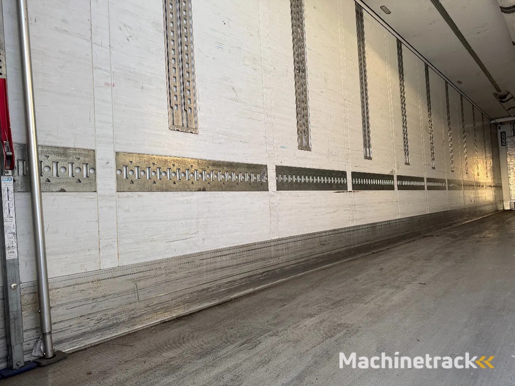 Schmitz Cargobull SKO THERMO KING SLX300 DISC BRAKES DOPPELSTOCK