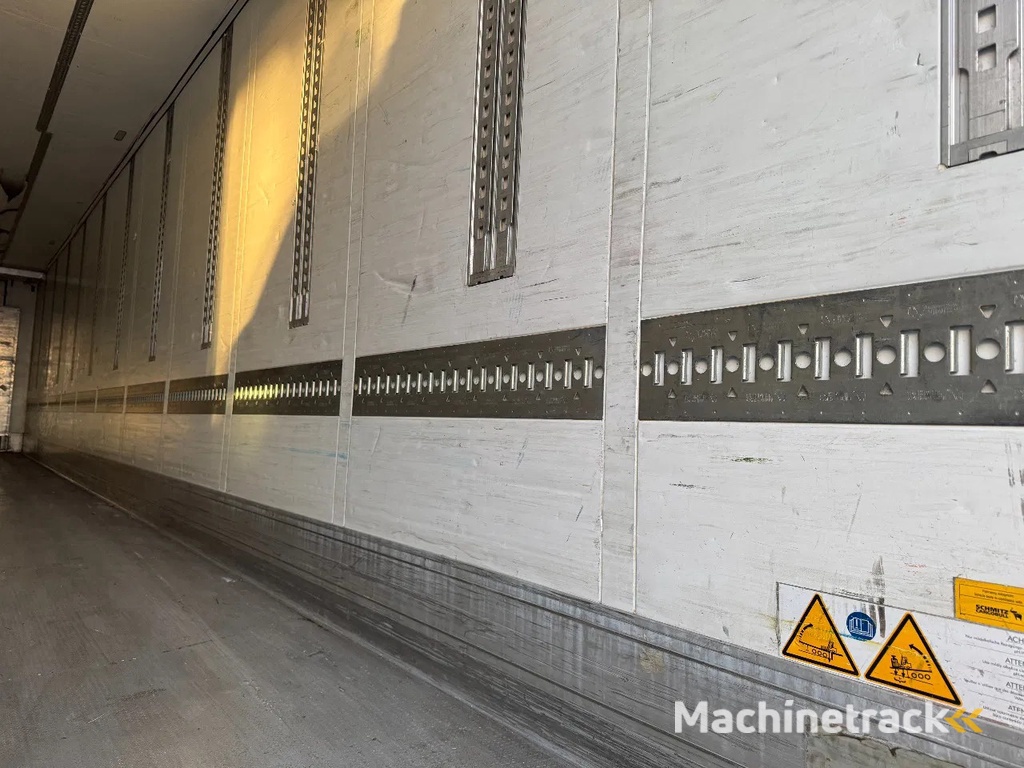 Schmitz Cargobull SKO THERMO KING SLX300 DISC BRAKES DOPPELSTOCK