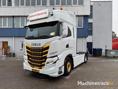 iveco-s-way-460-4x2-euro-6-skirts-double-tank