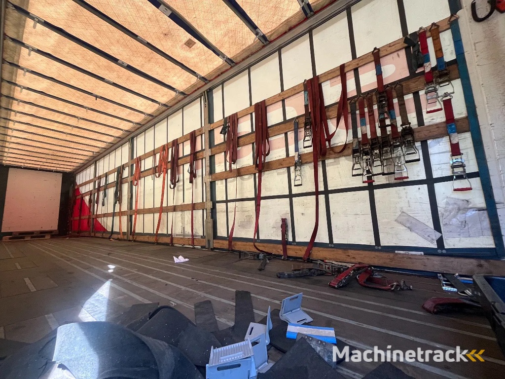 Pacton Mega schuifzeil oplegger | 5 tons laadklep | achterdeuren